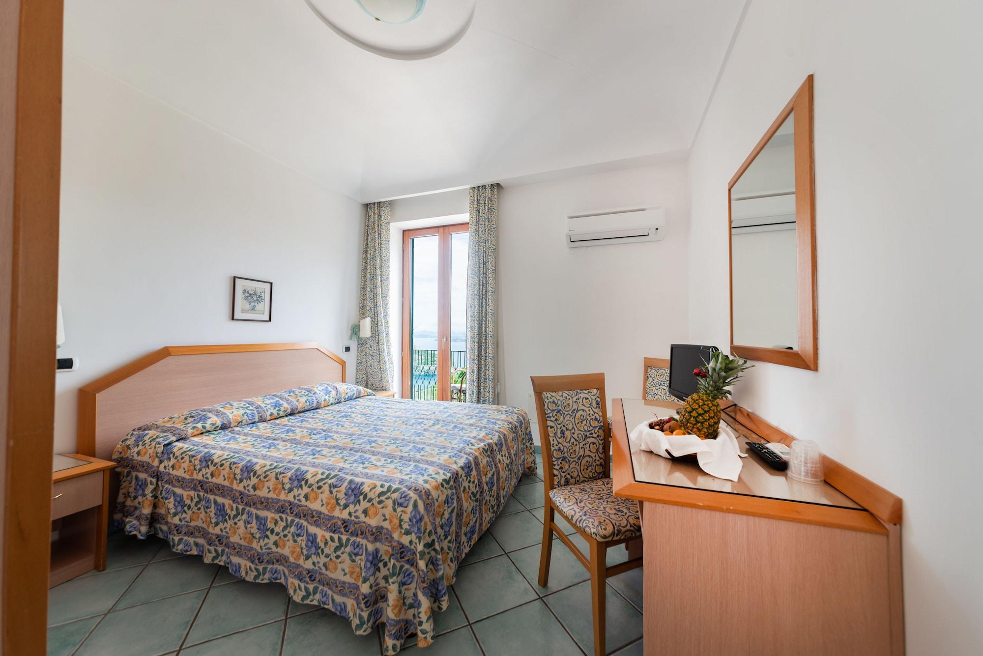 La Capannina - Hotel & Apartments Ischia Exterior photo
