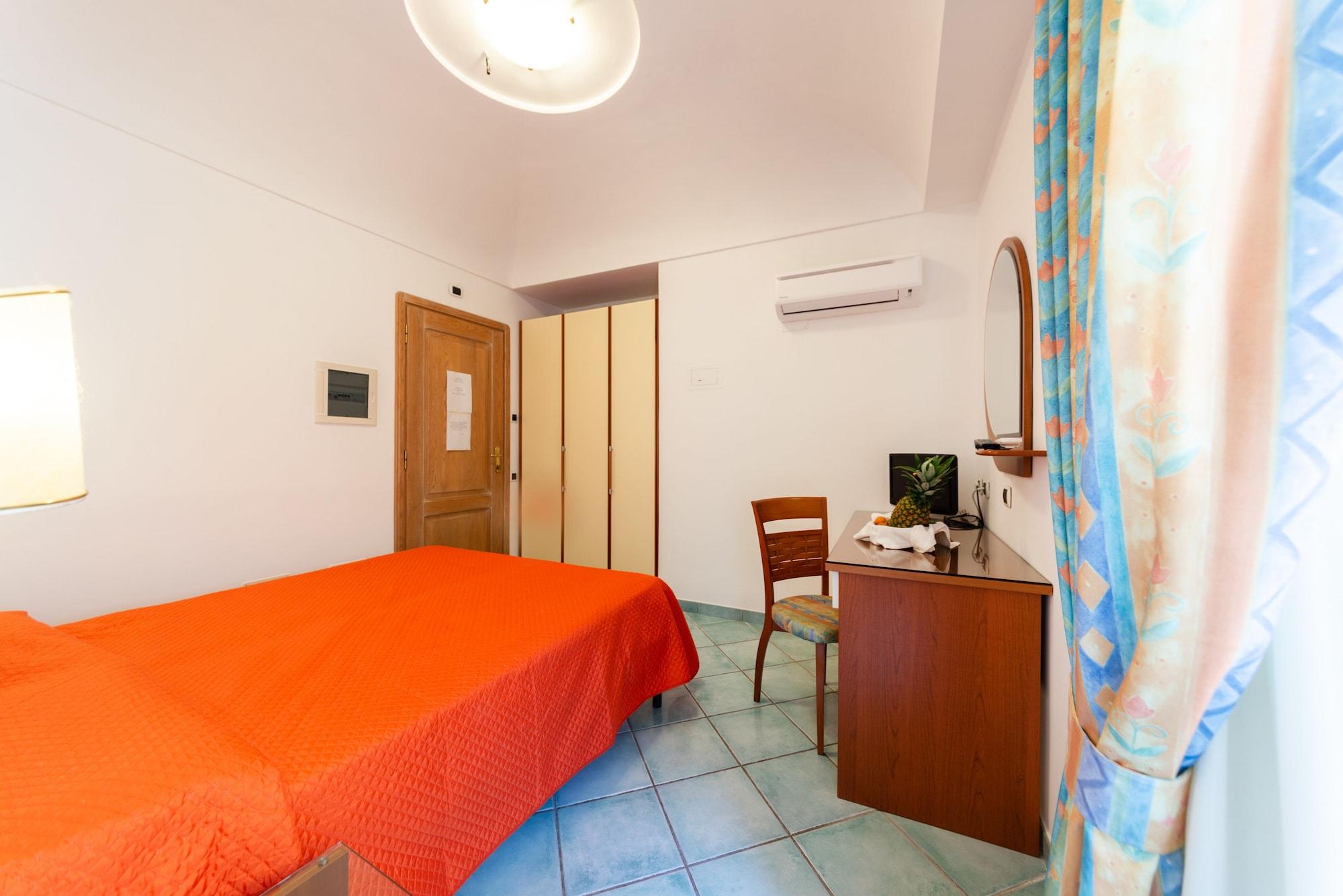 La Capannina - Hotel & Apartments Ischia Exterior photo