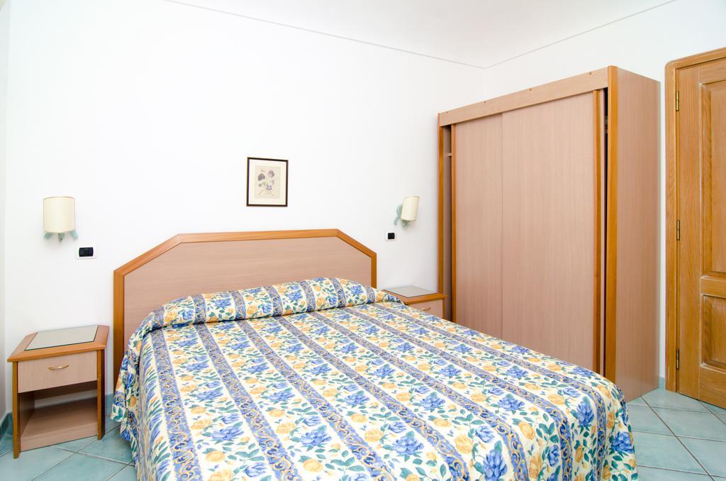 La Capannina - Hotel & Apartments Ischia Exterior photo