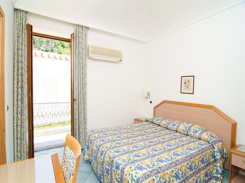 La Capannina - Hotel & Apartments Ischia Exterior photo